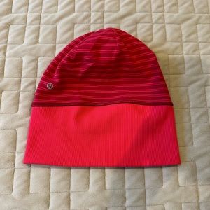 Lululemon reversible beanie with opening for ponytail. one size